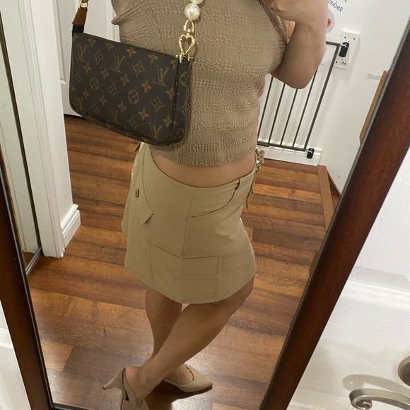 Aunthentic ❌sold on my fbpageLUXONLINECANADA - Picture 5 of 17